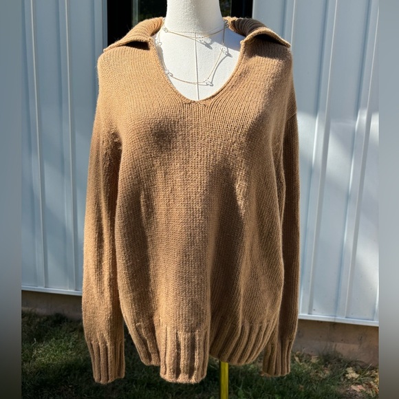 Tuckernuck Georgina Wool & Cashmere ETC V-Neck Tan Sweater - Picture 2 of 7